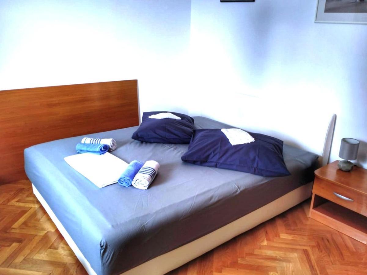 Beach State Of Art, Balica Rat Stanici Bagian luar foto