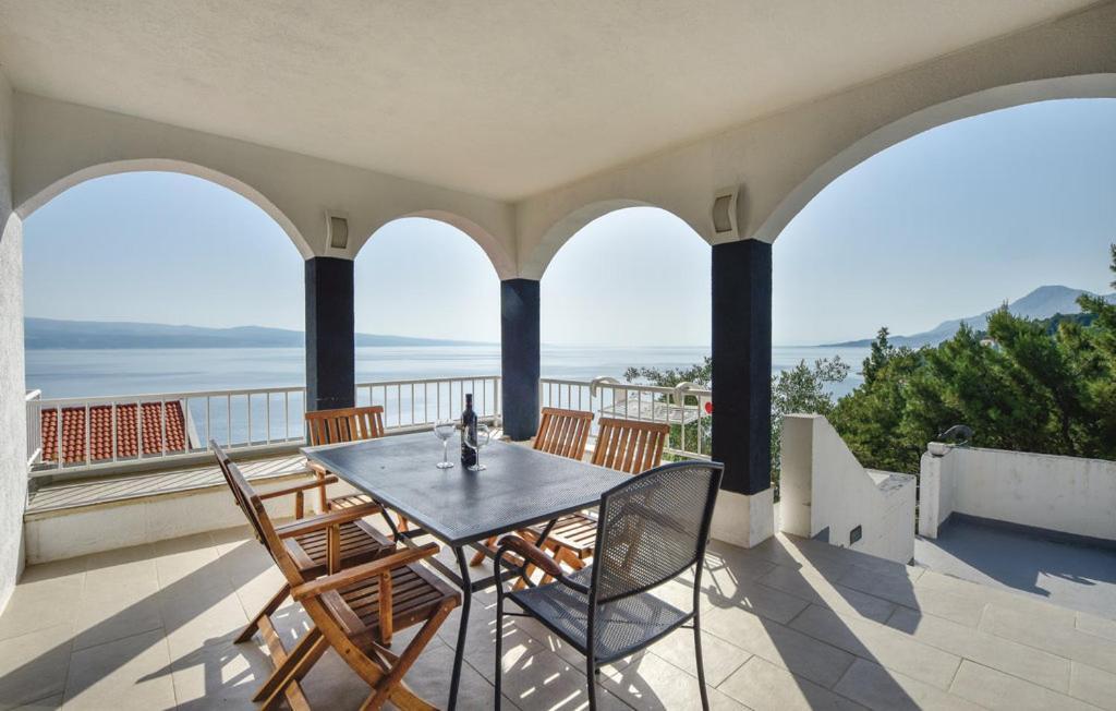 Beach State Of Art, Balica Rat Stanici Bagian luar foto
